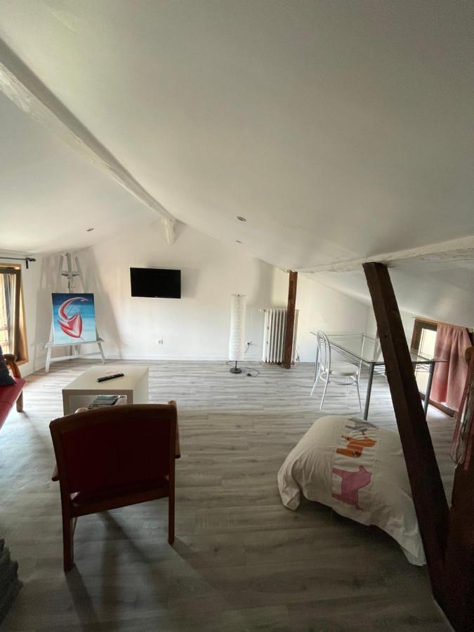 La Plume Apartment Arrigny Bagian luar foto